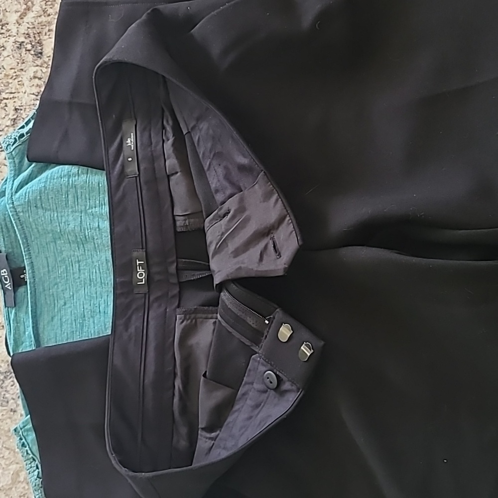 Never worn. Size 6. Loft. Black dress pants. "Julie" style.